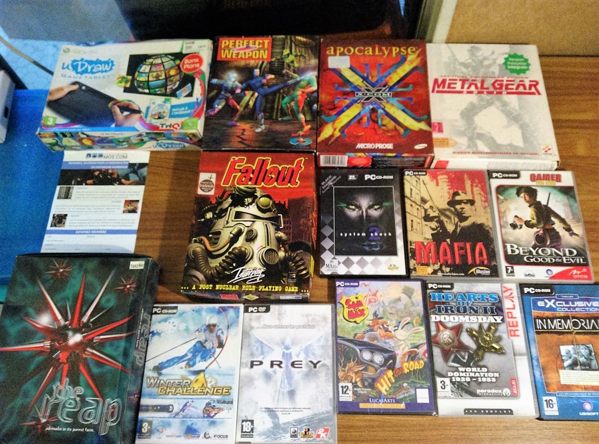 Consoles Nintendo et PlayStation du don de CBL